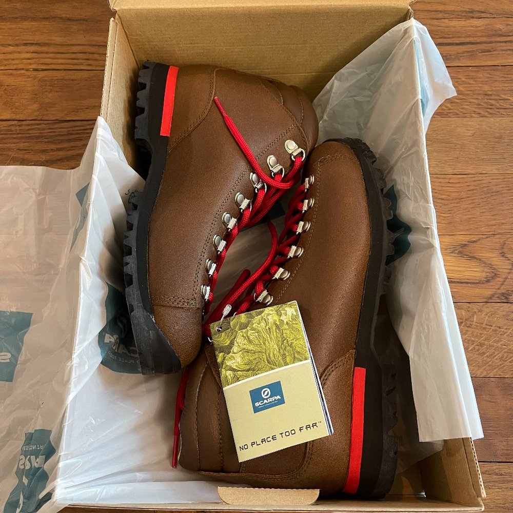 NWT Scarpa Primitive Boot Women Sz 7 (37.5)